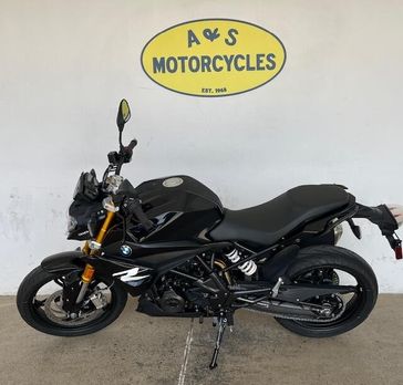 New 2025 BMW G 310 R 