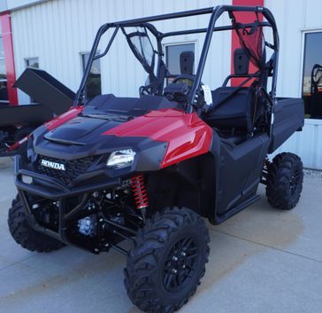 New 2024 Honda SXS700M2DR 