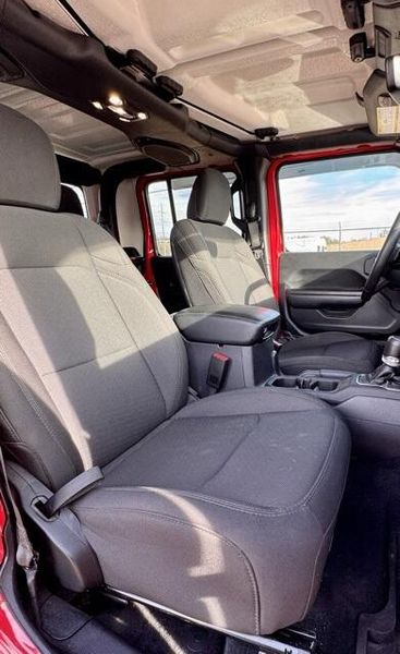 Used 2022 Jeep Gladiator SportImage 14