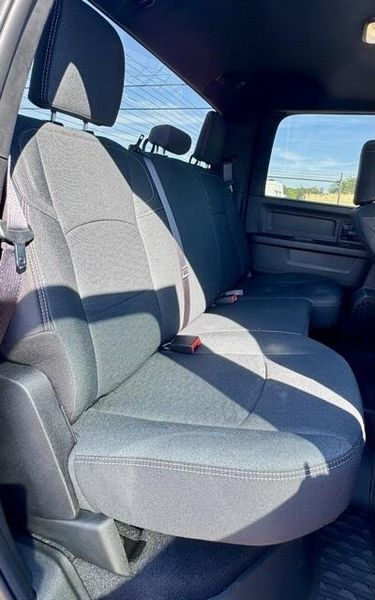 New 2026 RAM 2500 Black Express Crew Cab 4x4 6