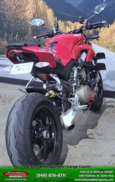 2022 Ducati Streetfighter V4Image 8