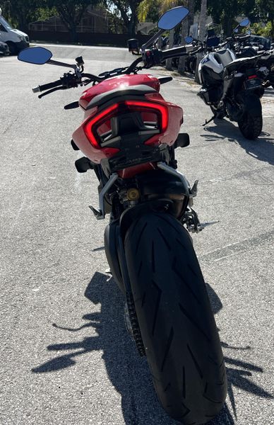 2022 Ducati Streetfighter V4 S 