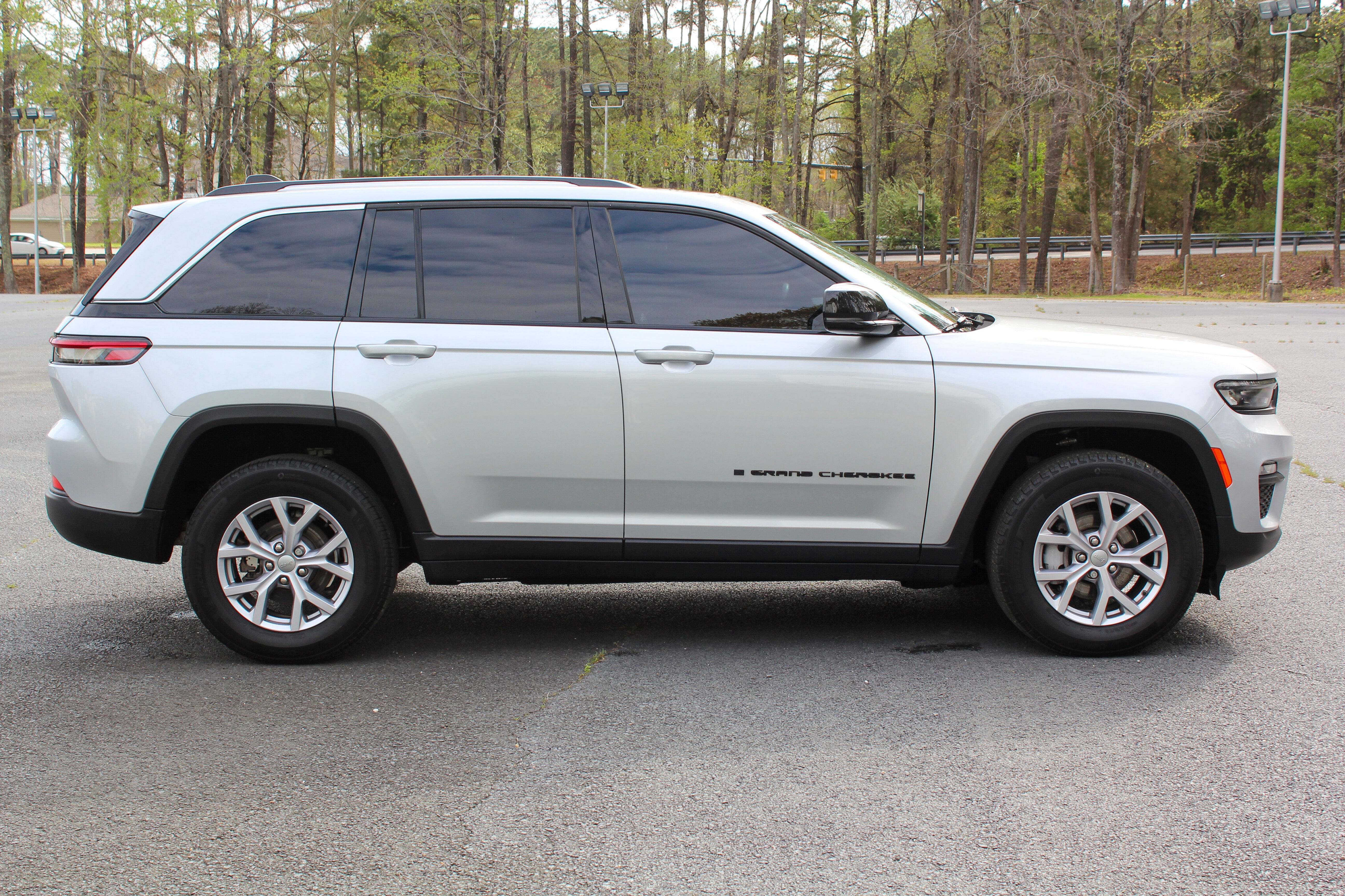 Used 2022 Jeep Grand Cherokee Limited with VIN 1C4RJHBG5N8553426 for sale in Suffolk, VA