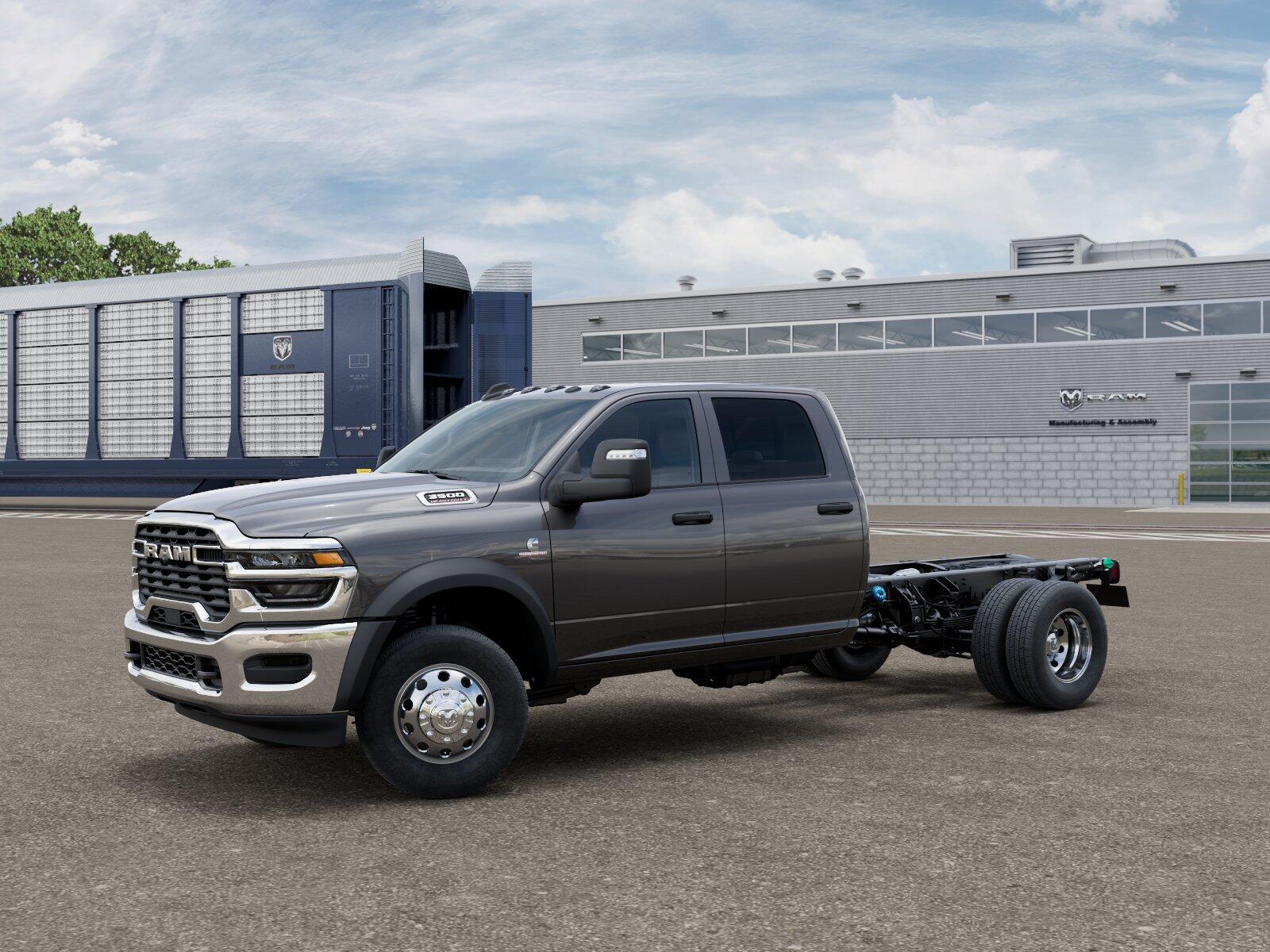 2025 RAM 3500 Chassis Tradesman - Photo 18