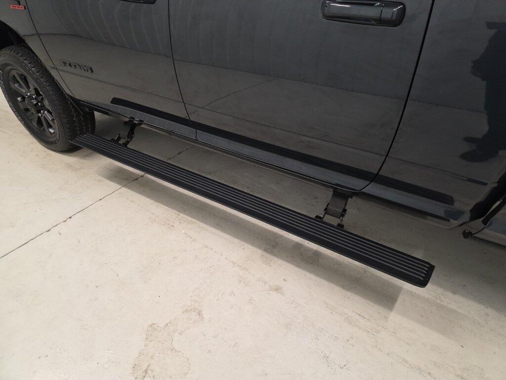 2026 RAM 3500 Laramie - Photo 13
