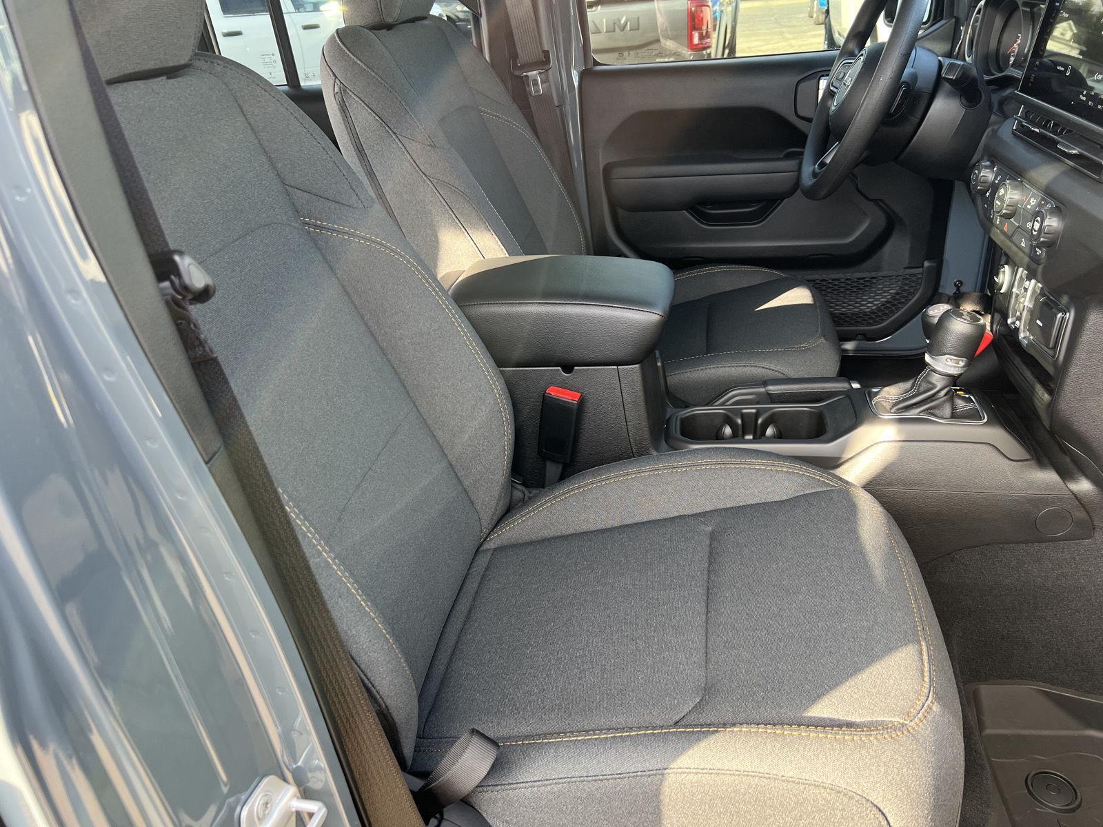 2026 Jeep Wrangler 4-Door Sport - Photo 35