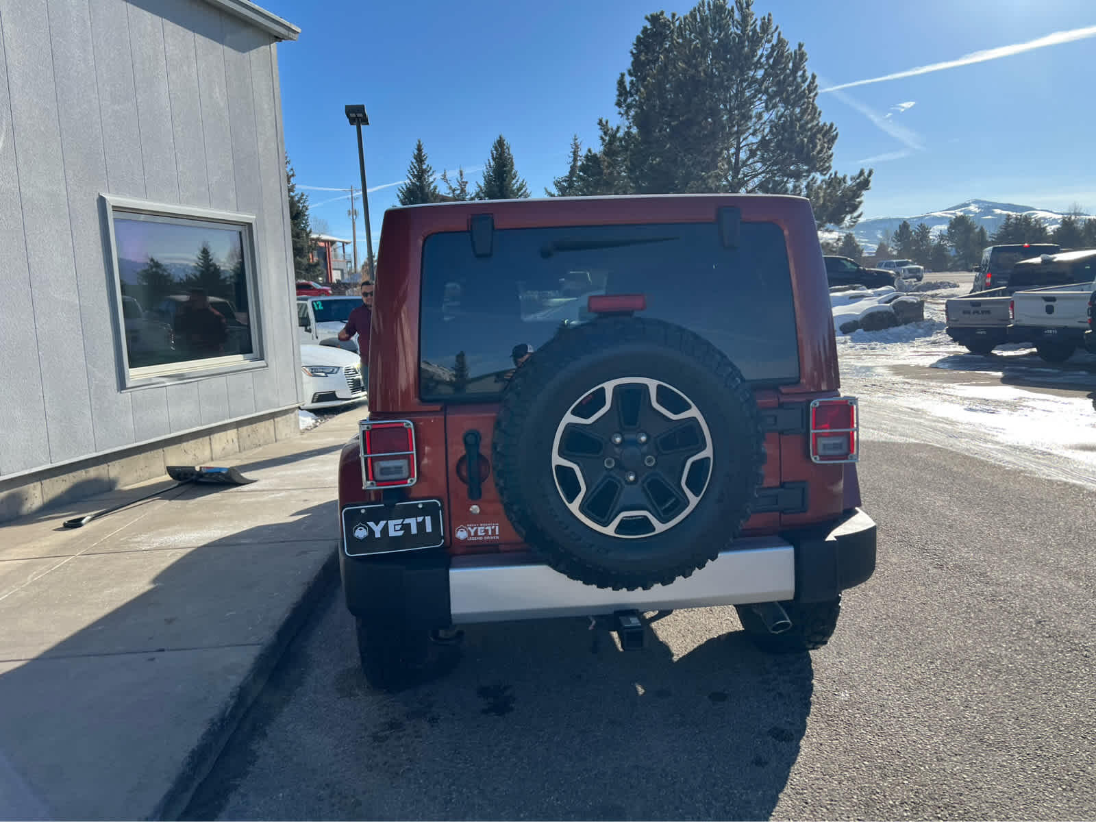 2014 Jeep Wrangler Unlimited Sahara photo 10