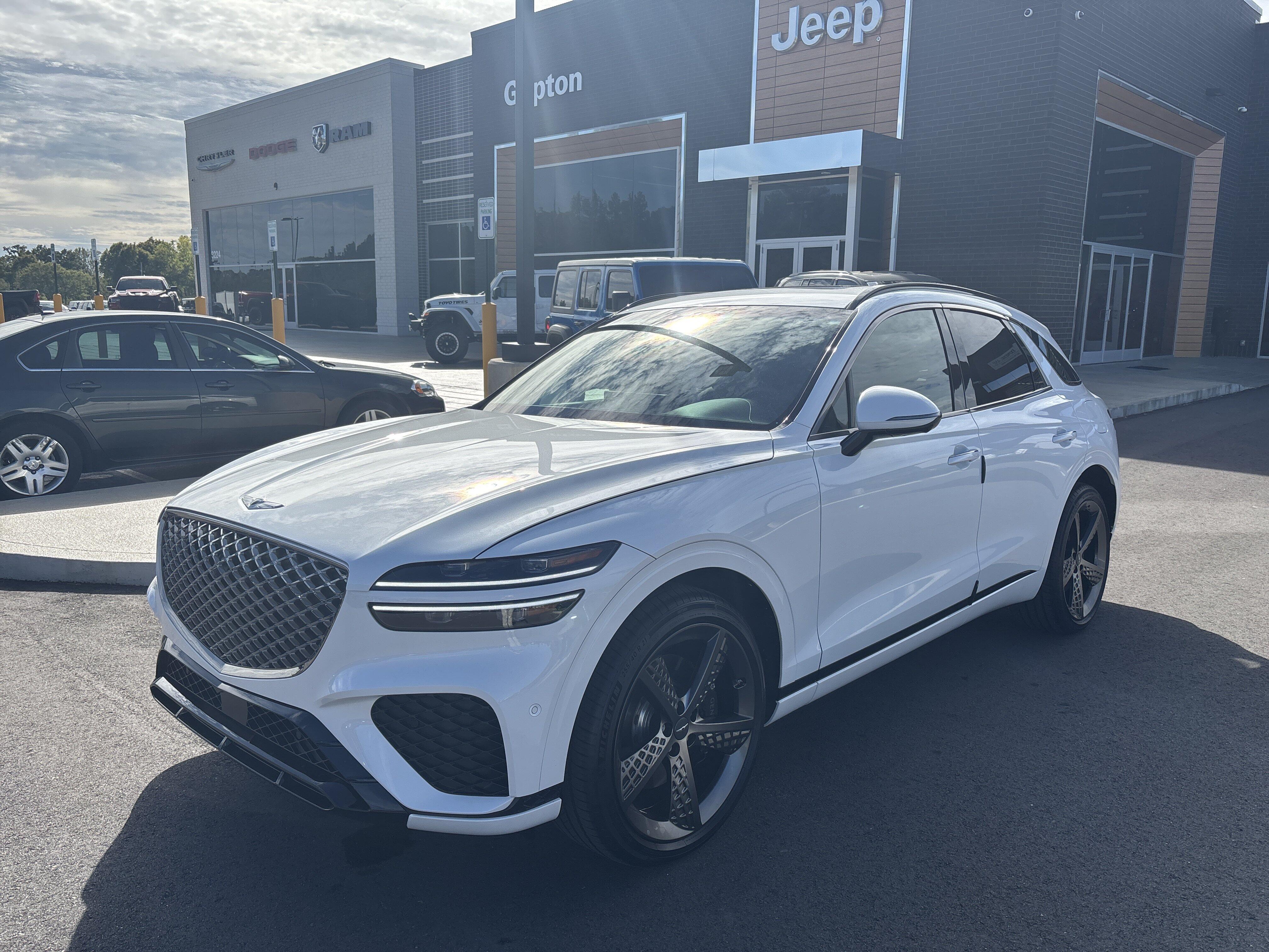 2025 GENESIS GV70