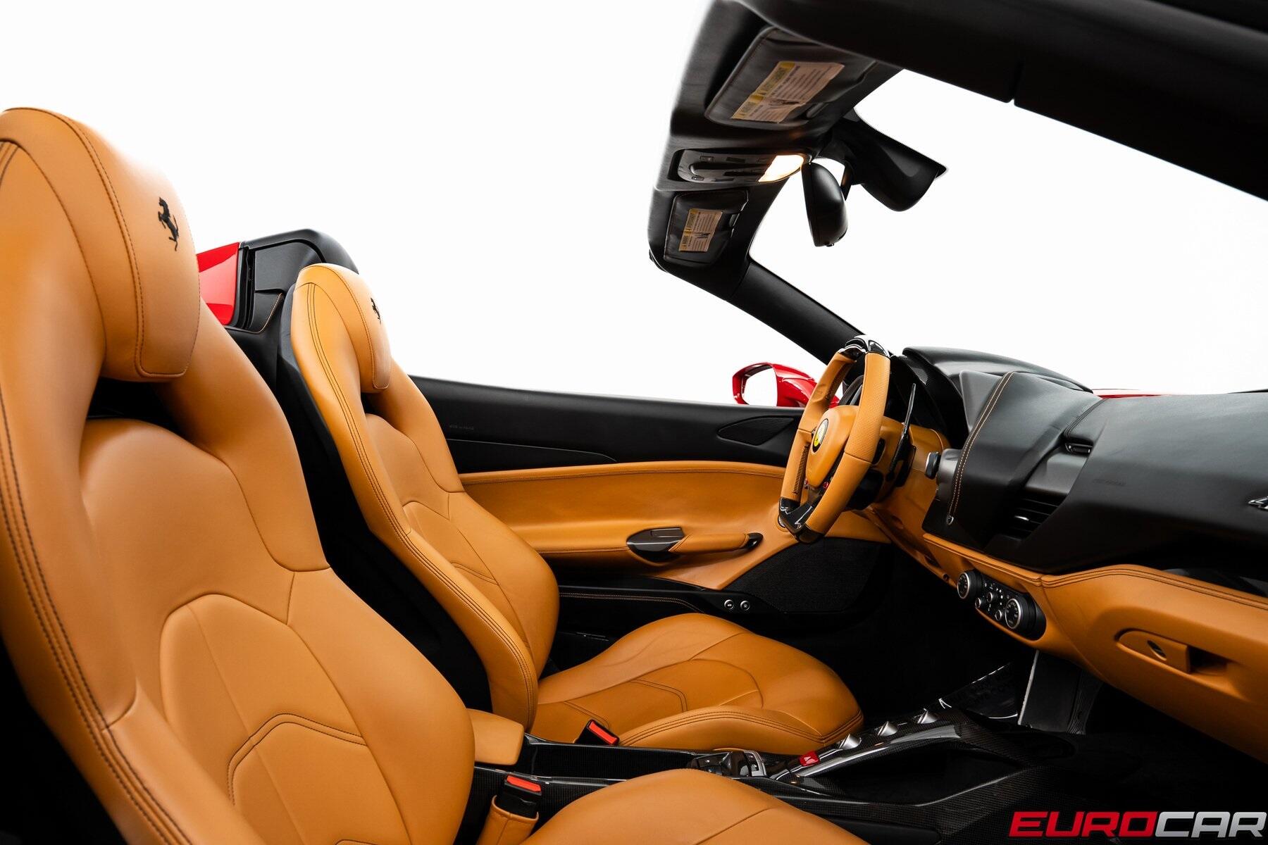 2017 Ferrari 488 Spider *CARBON INTERIOR * IMMACULATE CONDITION*Image 38