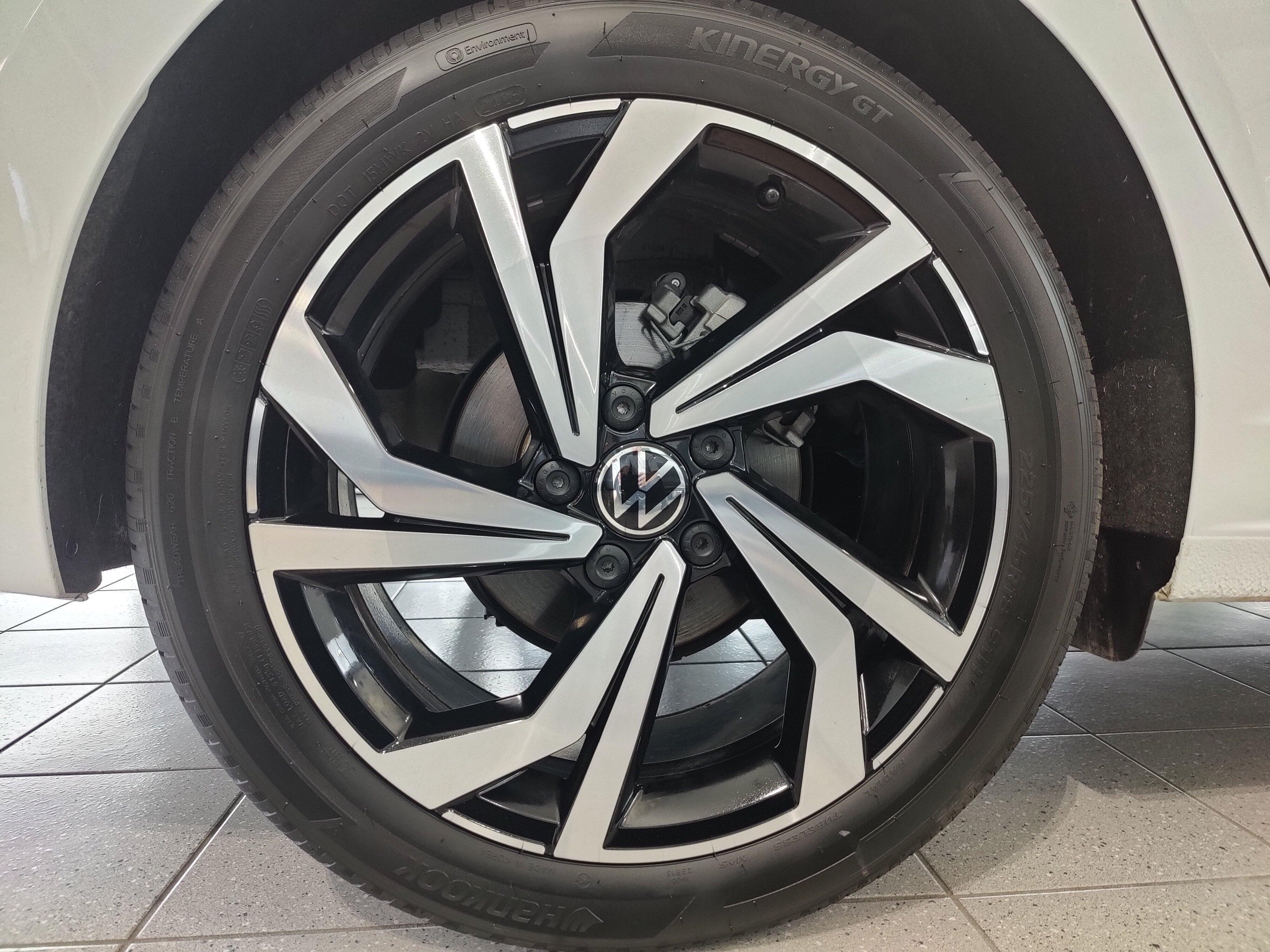 2026 Volkswagen Jetta SEL - Photo 23