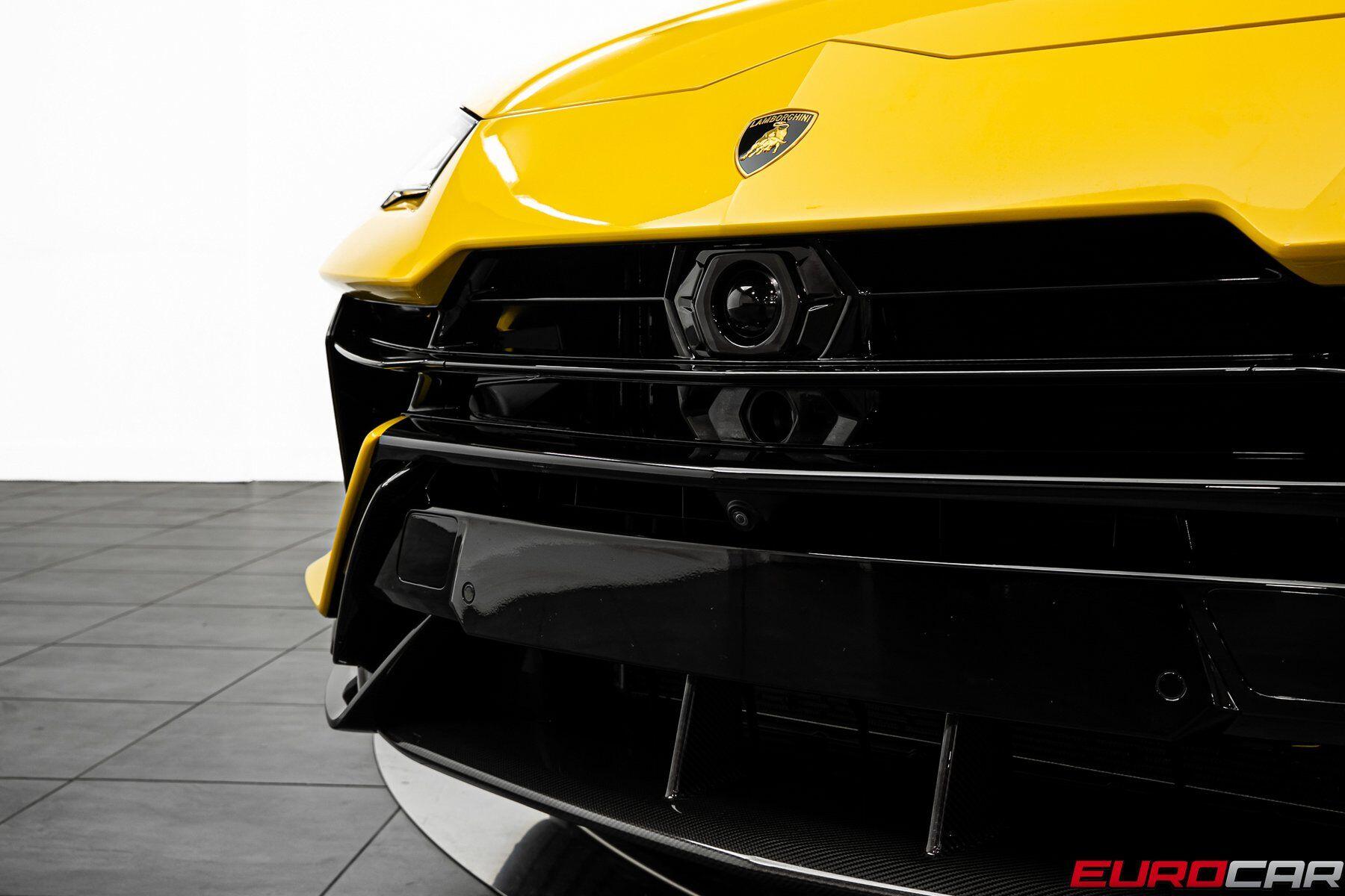 2024 Lamborghini Urus Performante *HUGE CARBON OPTIONS * SUNROOF*Image 9