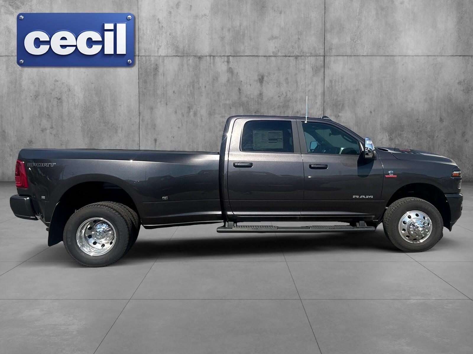 2026 RAM 3500 Laramie - Photo 6