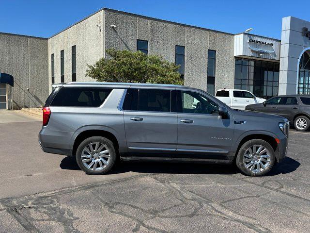 2021 GMC Yukon 4WD SLT's photo
