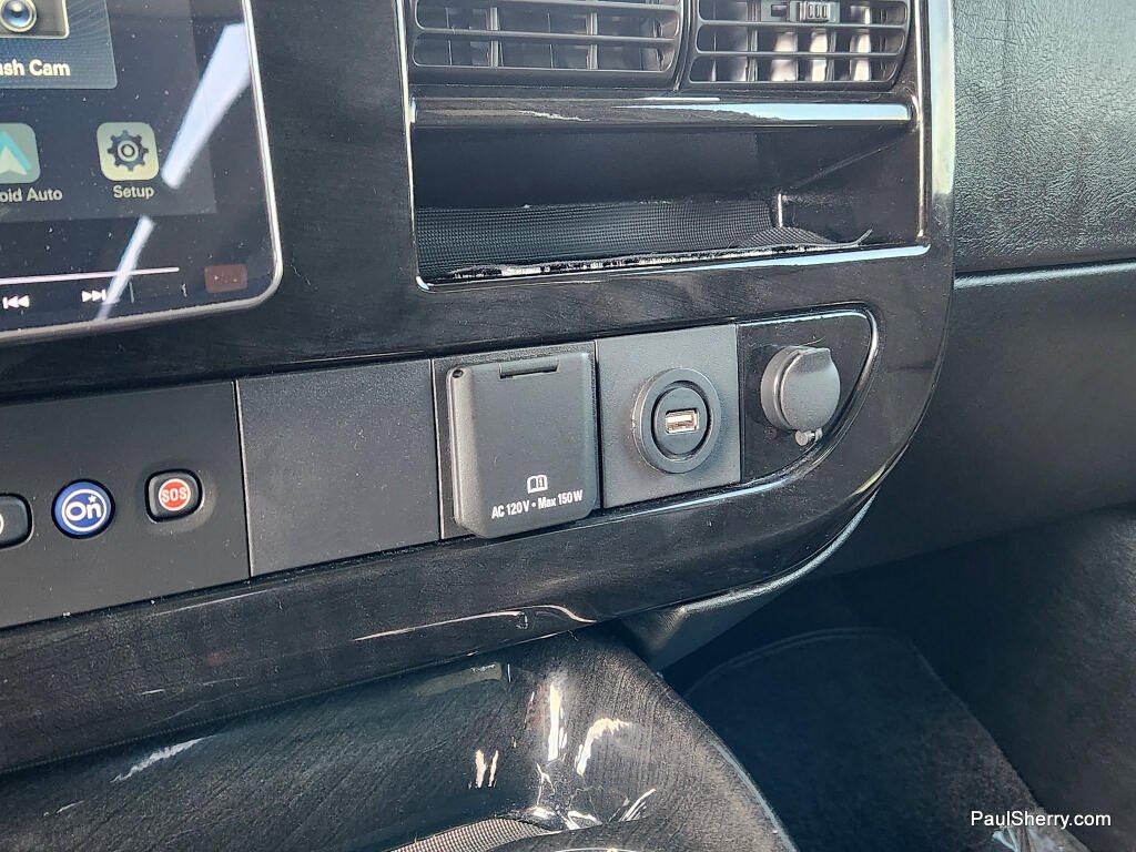 2023 GMC Savana Cargo Work Van - Photo 47