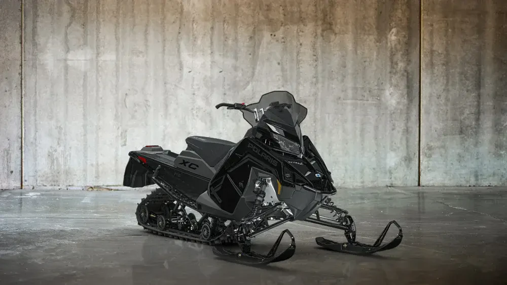 2027 Polaris 650 SWITCHBACK XC 146 BLACK
