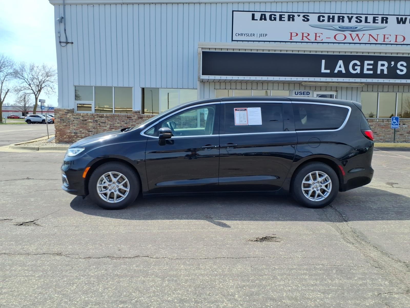 2024 Chrysler Pacifica Touring L - Photo 15
