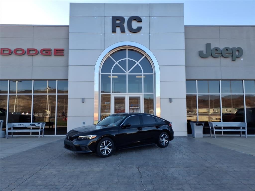 2023 Honda Civic Hatchback LX's photo