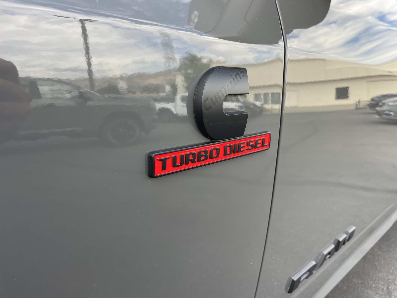 2026 RAM 3500 Laramie - Photo 25