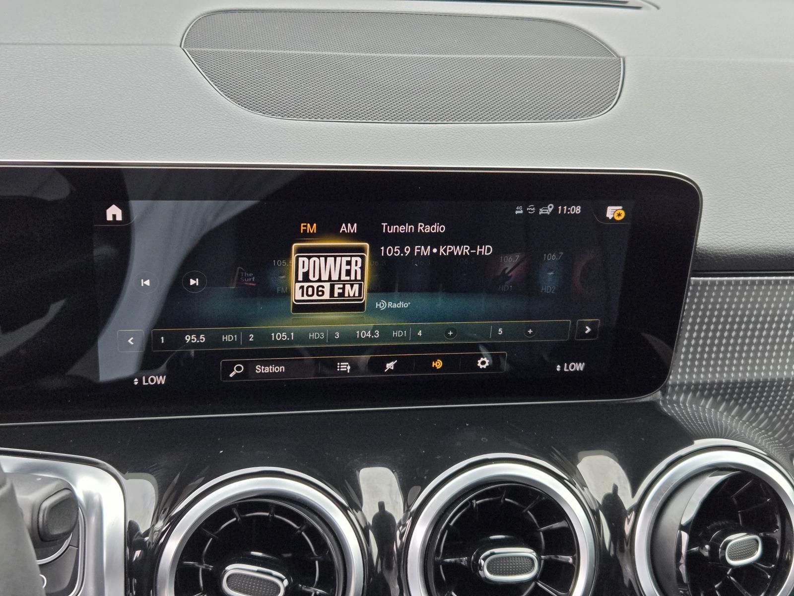 2022 Mercedes-Benz GLB Base - Photo 10