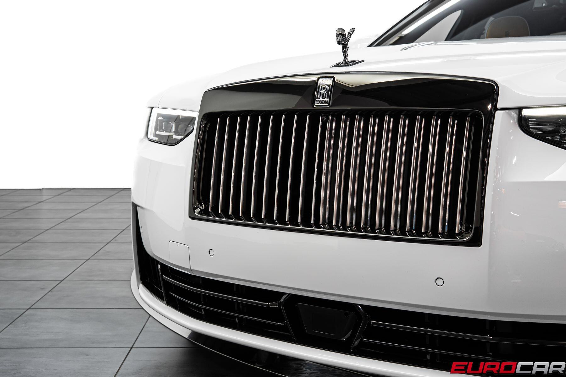 2025 Rolls-Royce Ghost Black Badge - Photo 13