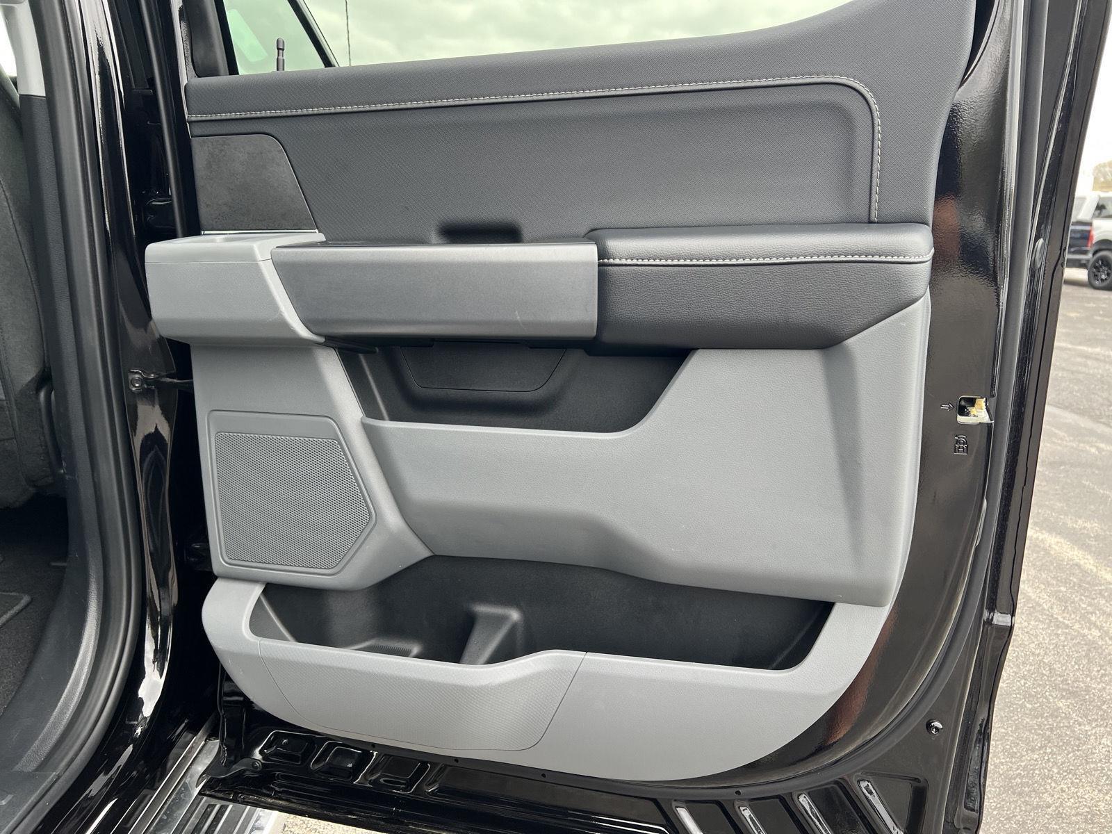 2025 Ford F-150 XLT - Photo 18