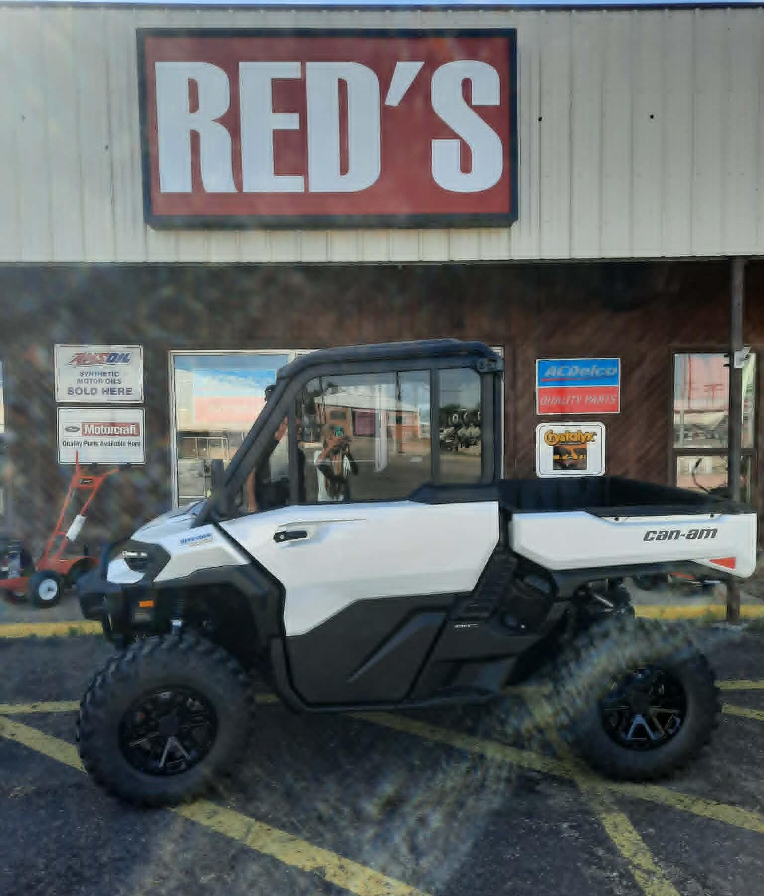 2026 Can-Am DEFENDER LTD HD11