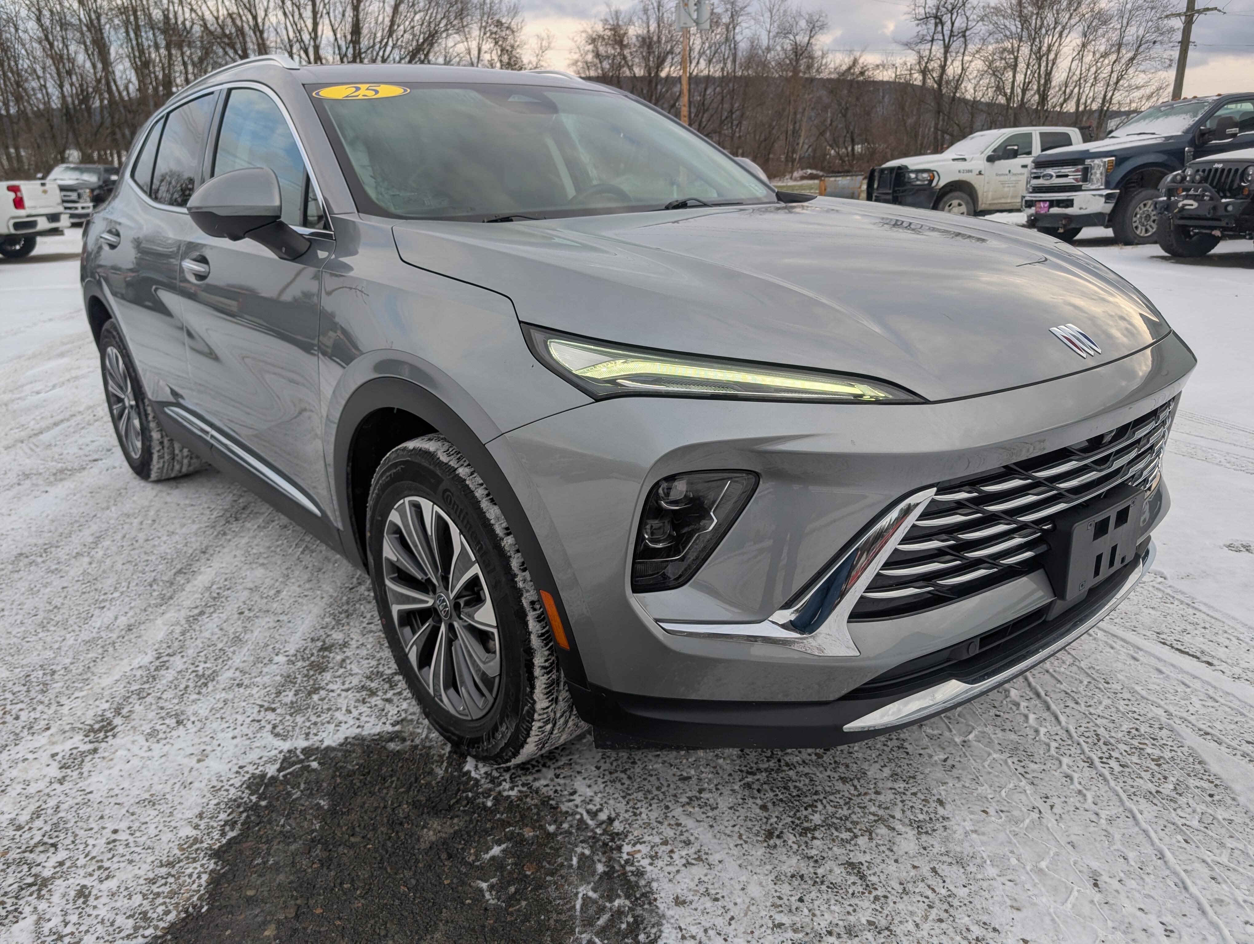 2025 Buick Envision Preferred's photo