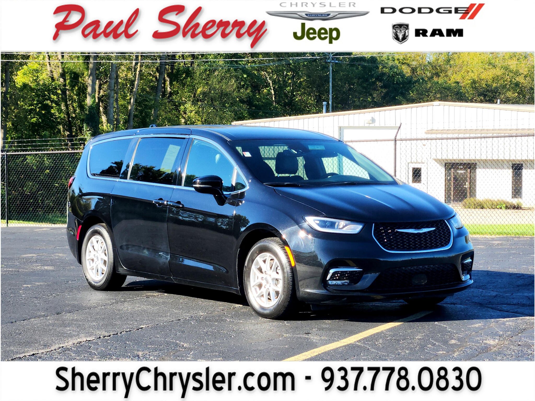2025 Chrysler Pacifica Select