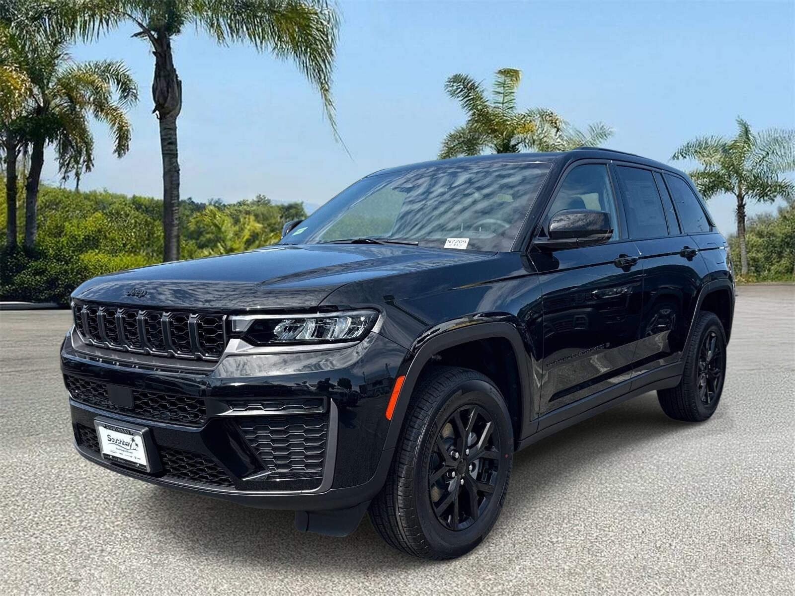 2026 Jeep Grand Cherokee Grand Cherokee Laredo Altitude 4x4