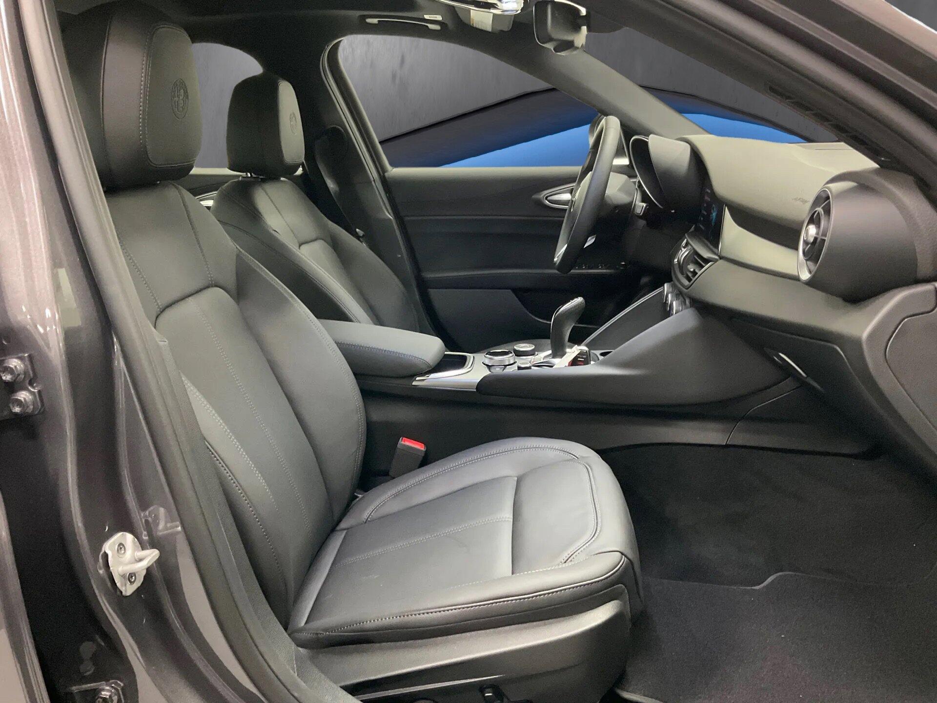 2026 Alfa Romeo Giulia Base - Photo 11