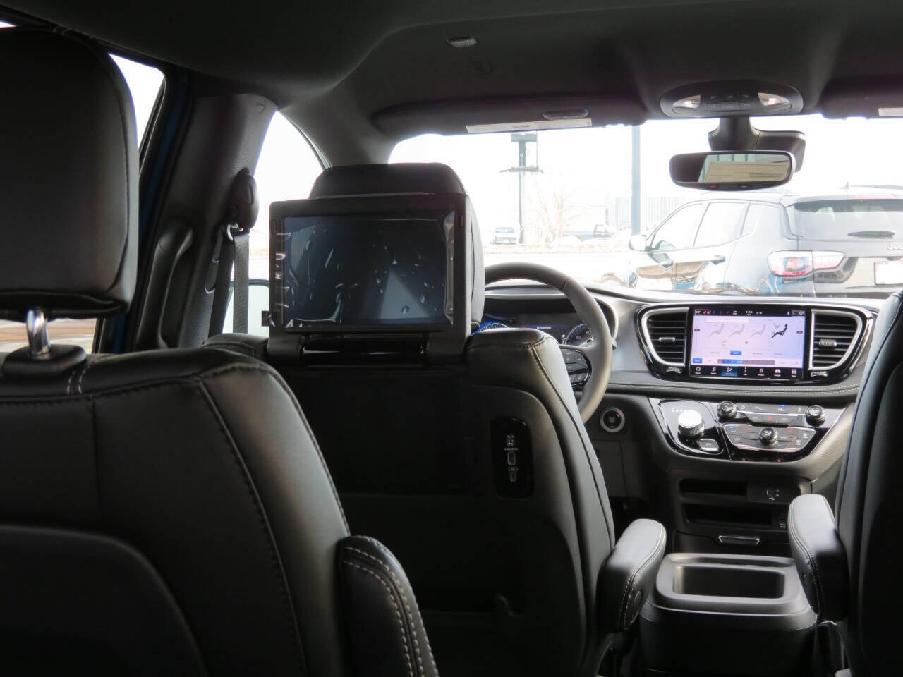 2026 Chrysler Pacifica Select - Photo 26
