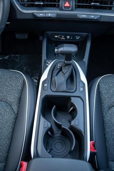 New 2025 Kia K4 GT-LineImage 17