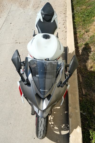 USED 2024 KAWASAKI NINJA ZX6R Image 8