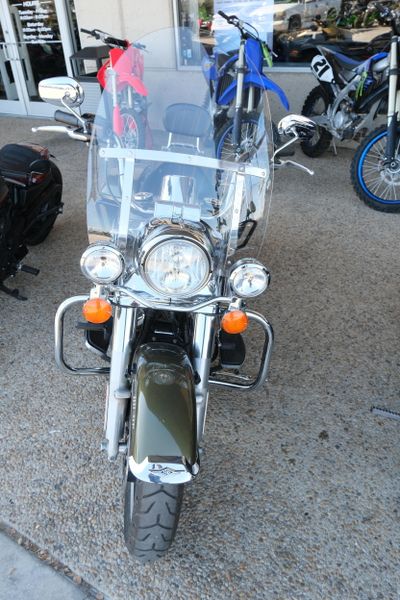 USED 2018 HARLEY ROAD KING Image 8