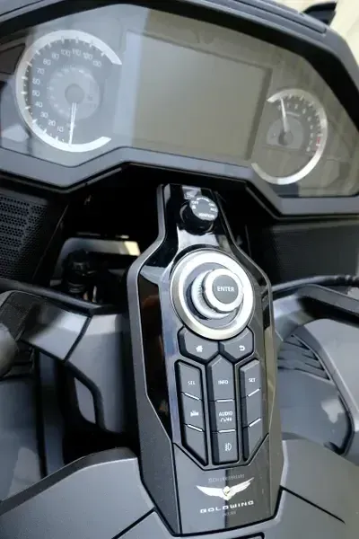 2025 Honda GOLD WING TOUR 50TH ANNIVERSARY Image 4