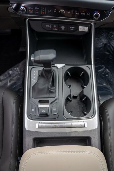 New 2026 Kia Carnival Hybrid EXImage 17