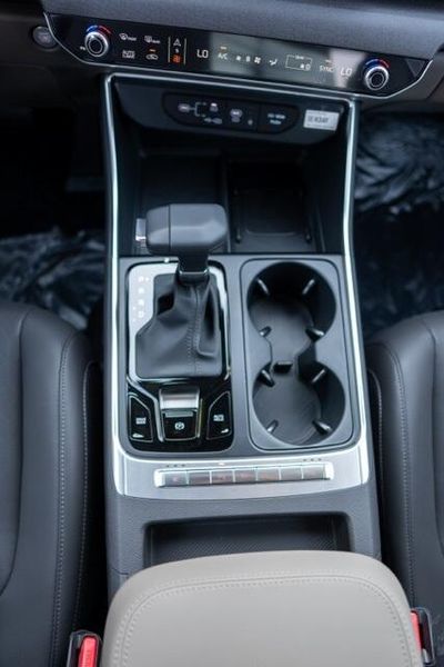 New 2026 Kia Carnival EXImage 16