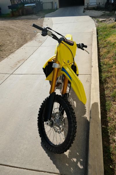 NEW 2026 SUZUKI RMZ250 Image 9