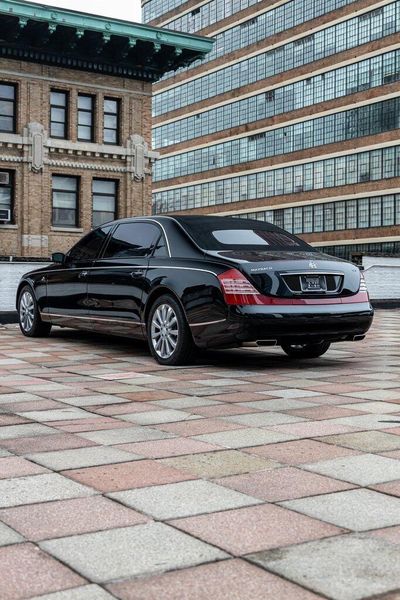 2009 Maybach 62S Image 5