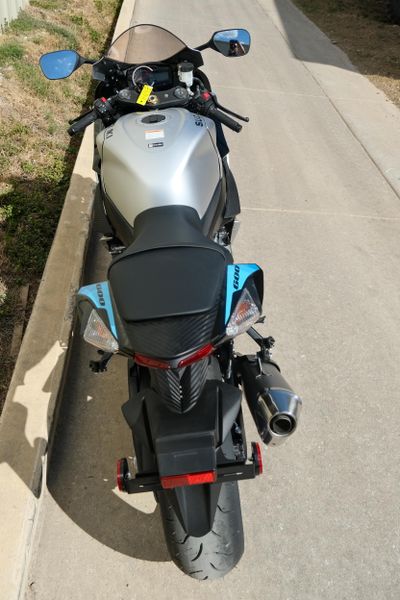 NEW 2026 SUZUKI GSXR600  in a SILVER exterior color. Family PowerSports (877) 886-1997 familypowersports.com 