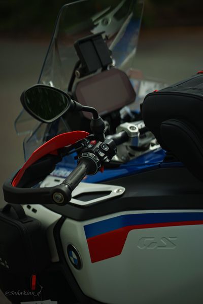 2025 BMW R1300GSA 