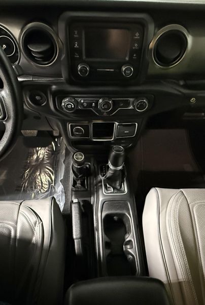 Used 2019 Jeep Wrangler Unlimited SportImage 24