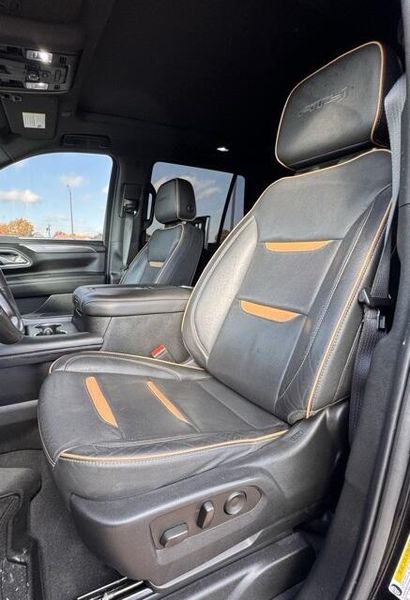 Used 2022 GMC Yukon AT4Image 11