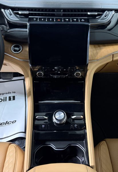 Used 2024 Jeep Grand Cherokee Summit ReserveImage 25