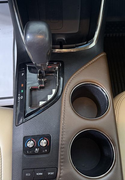 Used 2018 Toyota Avalon LimitedImage 23