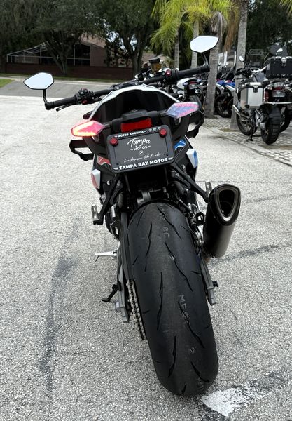 2026 BMW M 1000 R