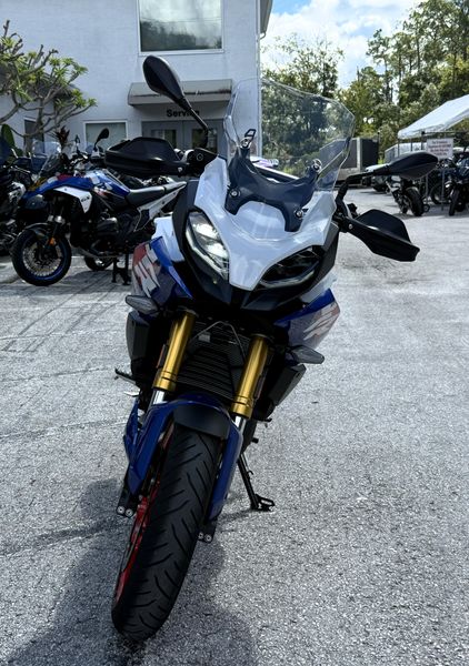 2026 BMW F 900 XR