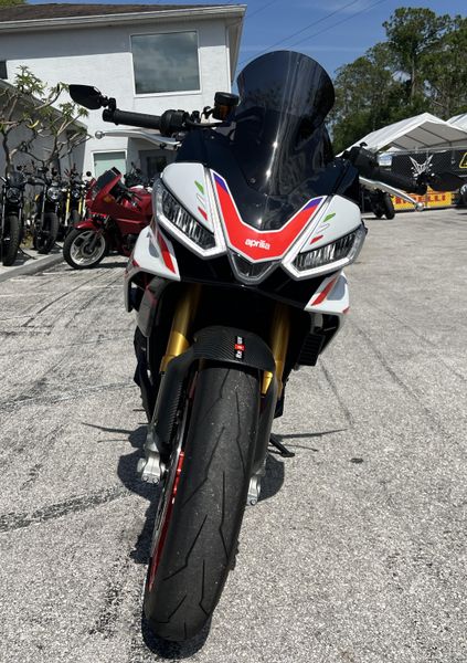 2024 Aprilia Tuono V4 Factory 1100 