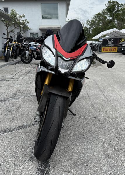 2017 Aprilia Tuono V4 1100 Factory ABS 