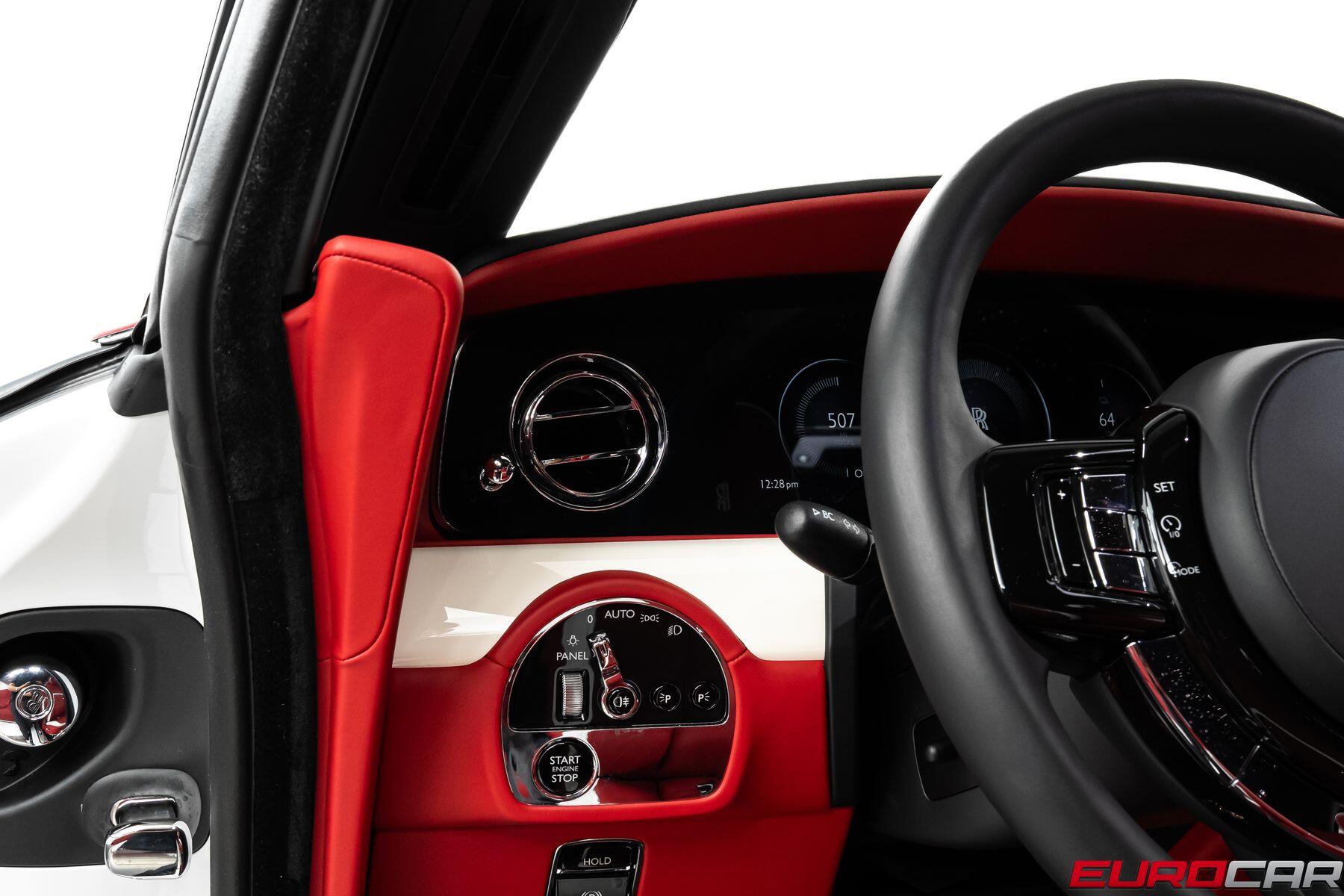 2024 Rolls-Royce Spectre *STARLIGHT DOORS * ILLUMINATED FASCIA*Image 26